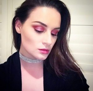 32a0c_PINK-EYESHADOW-1