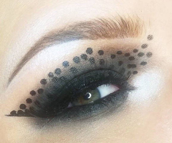 427b9_DOT-EYELINER
