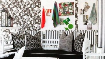 9296e_BLACK-AND-WHITE-DAYBED