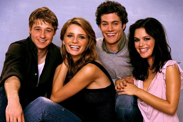 a2d94_The-OC-FOX-051115-1800x1200-640x427