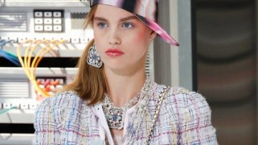 bb5de_CHANEL-SPRING-2017